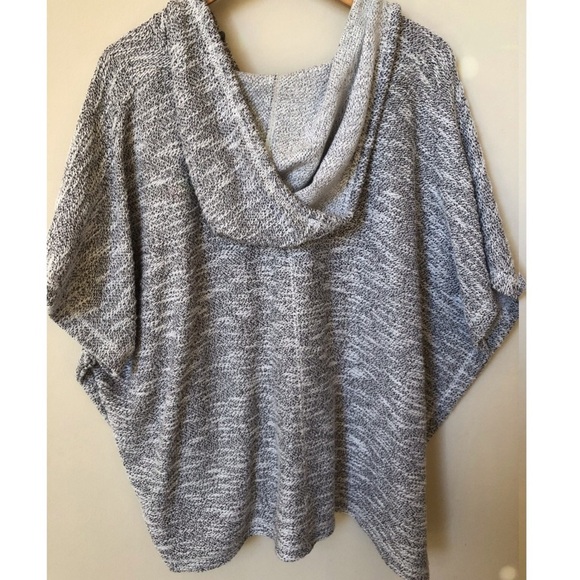 AERIE COZY PONCHO - Picture 2 of 3